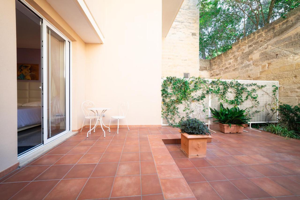 Apartamento Il Cortile Delle Esperidi Lecce Exterior foto